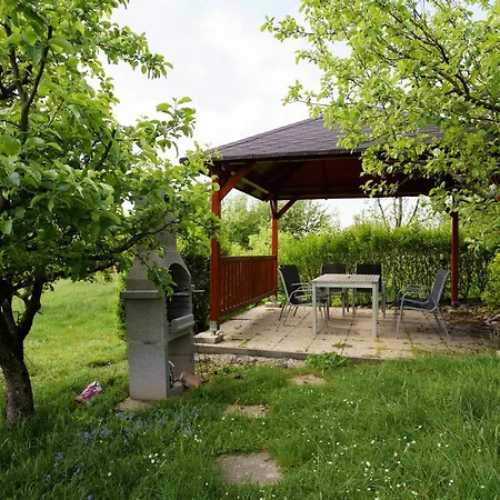 Karol Quarto em Acomodações Particulares