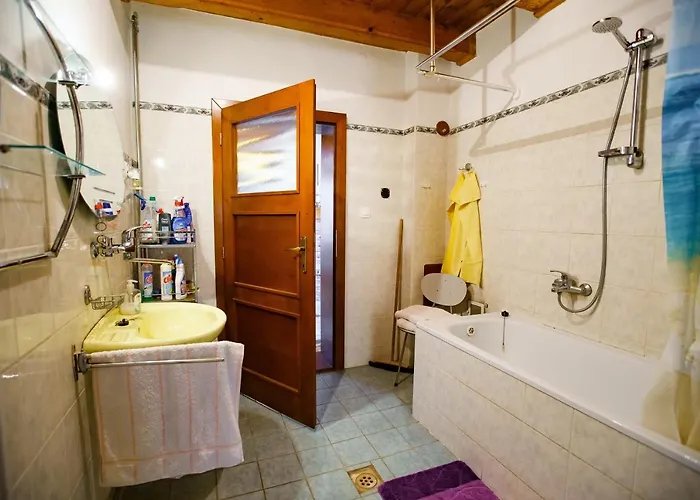 Karol * Male Chlievany