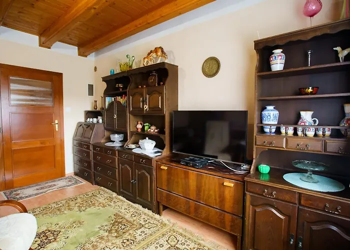 Δωμάτια σε οικογενειακή κατοικία Karol